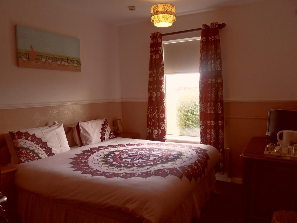 Bryn Mor Beach Hotel Llandwrog Room photo
